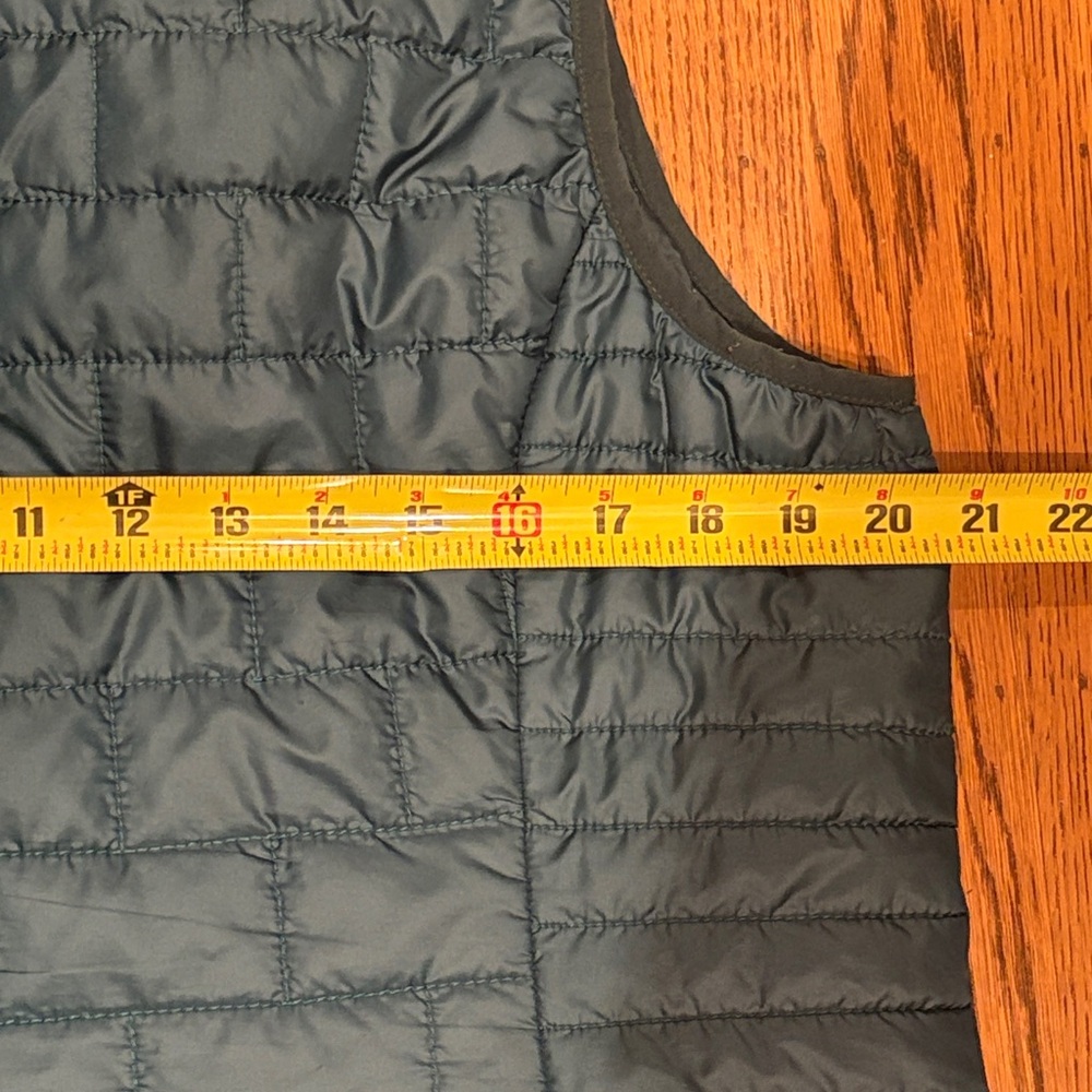 Patagonia Vest - Picture 5 of 7